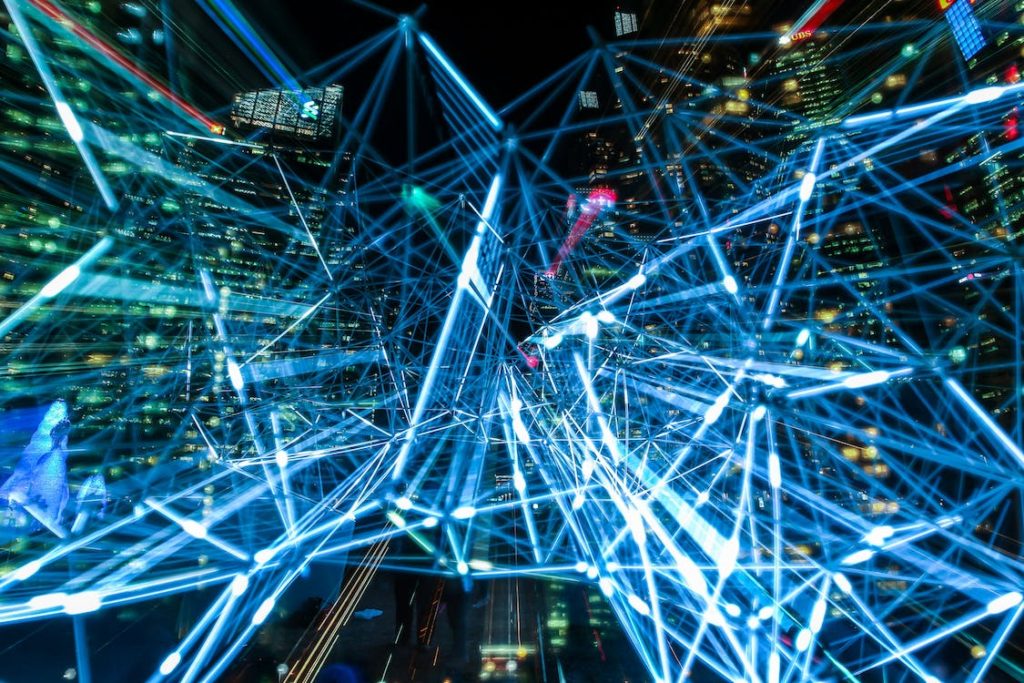 Inteligencia artificial generativa usada contra la libertad en internet